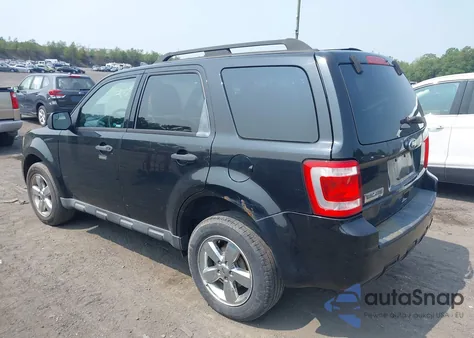2011 Ford Escape Xlt z USA, uszkodzony, nr VIN 1FMCU9D78BKA85797